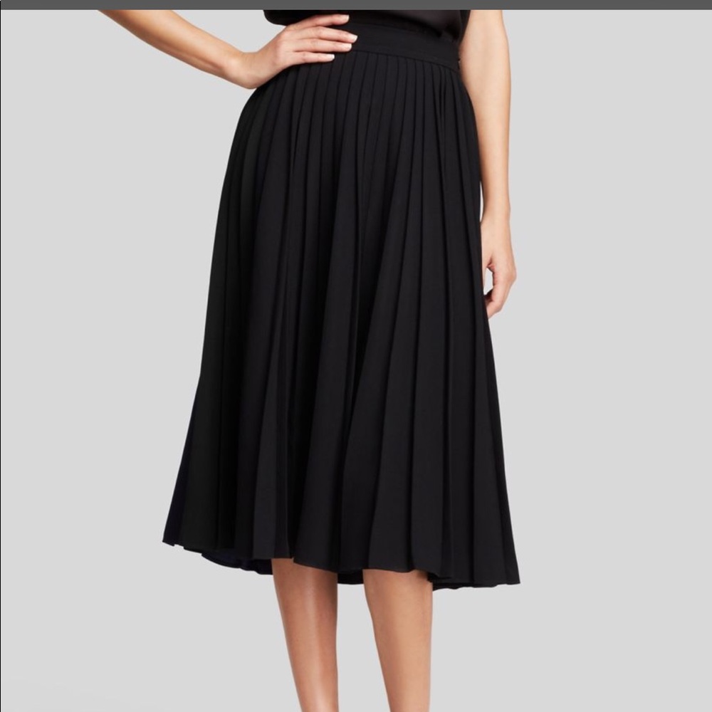 ♠️Black pleat skirt ♠️